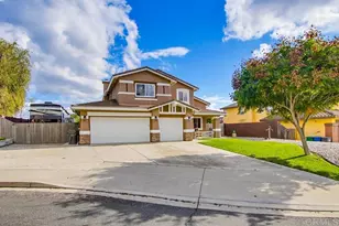 9893 Mollie Ln, Santee, CA 92071 - Photo 4