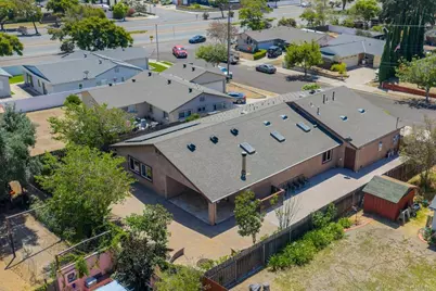 8364 Lake Ashwood Avenue, San Diego, CA 92119 - Photo 6