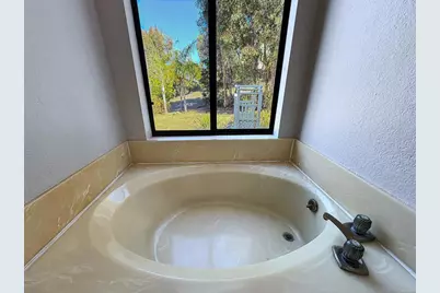 1521 Kimberly Woods Dr, El Cajon, CA 92020 - Photo 16