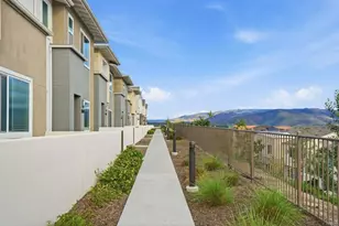 2042 Bluestone Cir, Chula Vista, CA 91913 - Photo 2