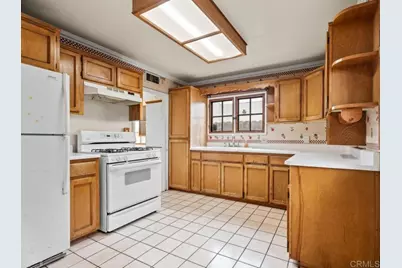 527 K Avenue, National City, CA 91950 - Photo 6