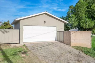 18438 Los Alimos St, Northridge, CA 91326 - Photo 26