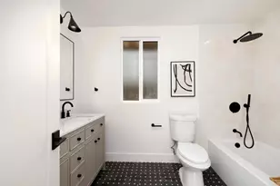 21792 Kaneohe Ln, Huntington Beach, CA 92646 - Photo 22