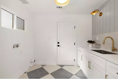 21792 Kaneohe Ln, Huntington Beach, CA 92646 - Photo 30