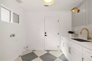 21792 Kaneohe Ln, Huntington Beach, CA 92646 - Photo 30