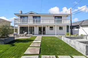 21792 Kaneohe Ln, Huntington Beach, CA 92646 - Photo 32