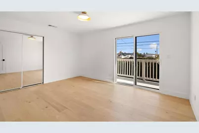 21792 Kaneohe Ln, Huntington Beach, CA 92646 - Photo 24