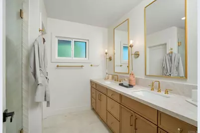 10330 Columbus Ave, Los Angeles, CA 91345 - Photo 12