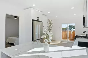 704 J St, Chula Vista, CA 91910 - Photo 32