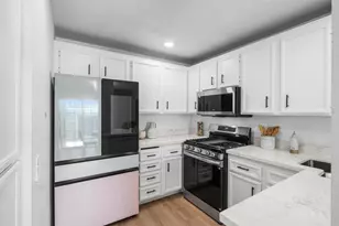 231 Riverview Way, Oceanside, CA 92057 - Photo 4