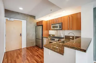 321 Tenth Ave, San Diego, CA 92101 - Photo 2