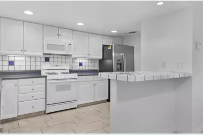 415 E Avenida Granada, Palm Springs, CA 92264 - Photo 10