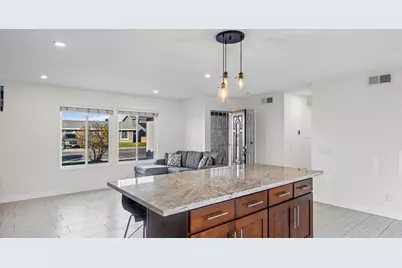 7971 Jade Coast Road, San Diego, CA 92126 - Photo 8