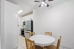 8310 Regents Rd, San Diego, CA 92122 - Photo 10