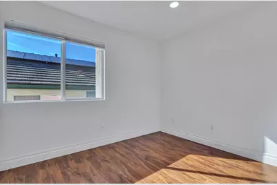 13740 Gateway View Dr, El Cajon, CA 92021 - Photo 16