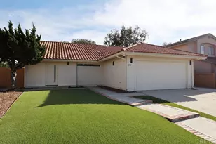 8979 Knaul Ct, San Diego, CA 92129 - Photo 2