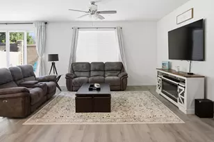 34392 Lapis Ct, Murrieta, CA 92563 - Photo 10