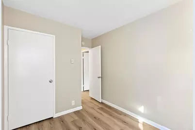 8448 Via Sonoma #100, La Jolla, CA 92037 - Photo 32