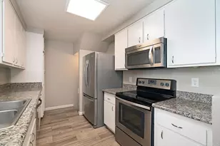 8448 Via Sonoma, La Jolla, CA 92037 - Photo 12