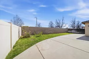 31855 McCartney Dr, Winchester, CA 92596 - Photo 34