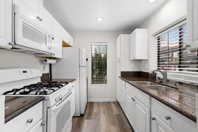 13095 Wimberly Square #107, San Diego, CA 92128 - Photo 6