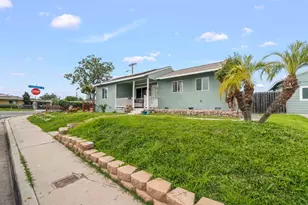 5262 Cervantes Ave, San Diego, CA 92114 - Photo 2