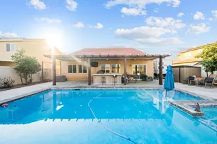 28428 Fressia Dr, Winchester, CA 92596 - Photo 36