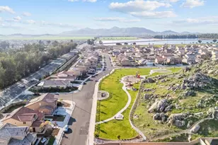 28428 Fressia Dr, Winchester, CA 92596 - Photo 58