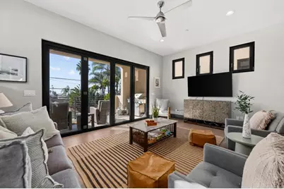 907 S Tremont Street, Oceanside, CA 92054 - Photo 2