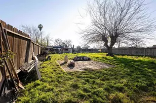 1410 Grayson Cir, Firebaugh, CA 93622 - Photo 26