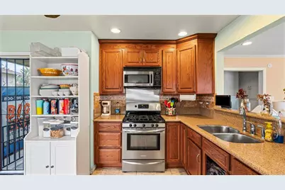 61 Del Mar Avenue, Chula Vista, CA 91910 - Photo 8