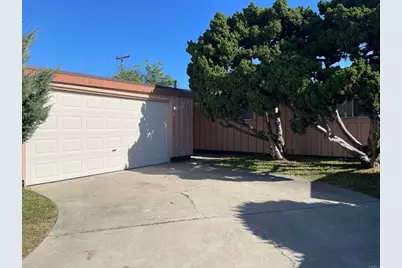 3395 Lockwood Drive, San Diego, CA 92123 - Photo 4