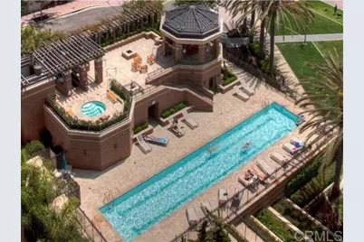 500 W Harbor Drive #318, San Diego, CA 92101 - Photo 2