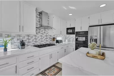 10403 Valley Waters Drive, Spring Valley, CA 91978 - Photo 18