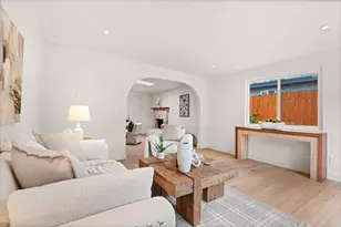 4927 Chateau Dr, San Diego, CA 92117 - Photo 6