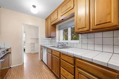 2689 Narcissus Drive, San Diego, CA 92106 - Photo 8