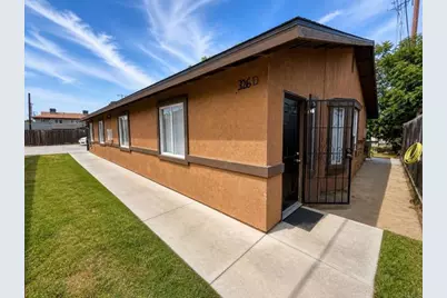 326 Beardsley Avenue, Bakersfield, CA 93308 - Photo 2