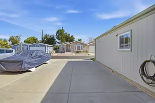 1481 Martinique Dr, Hemet, CA 92543 - Photo 48