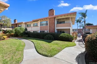 6880 Hyde Park Dr, San Diego, CA 92119 - Photo 32