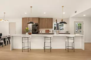 835 Cathy Ln, Cardiff by the Sea, CA 92007 - Photo 2