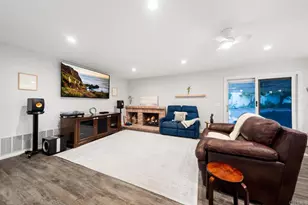 18383 Chetenham Ct, San Diego, CA 92128 - Photo 10