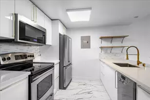 425 W Beech St, San Diego, CA 92101 - Photo 8