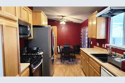 18062 Hackberry Street, Hesperia, CA 92345 - Photo 12