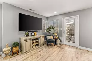 2240 Kings View Cir, Spring Valley, CA 91977 - Photo 8