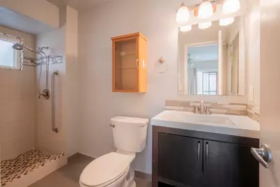 5610 Chateau Drive, San Diego, CA 92117 - Photo 16