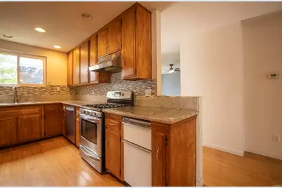 5610 Chateau Drive, San Diego, CA 92117 - Photo 4