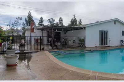 5610 Chateau Drive, San Diego, CA 92117 - Photo 2