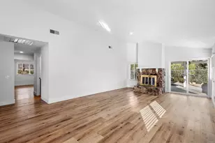 22945 Magnolia Glen Dr, Valencia, CA 91354 - Photo 8