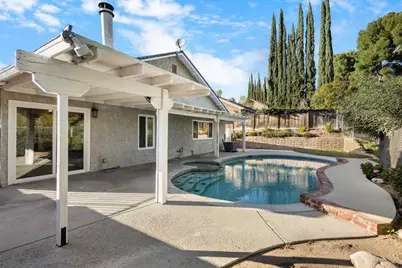 22945 Magnolia Glen Drive, Valencia, CA 91354 - Photo 4