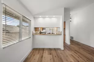 22945 Magnolia Glen Dr, Valencia, CA 91354 - Photo 14